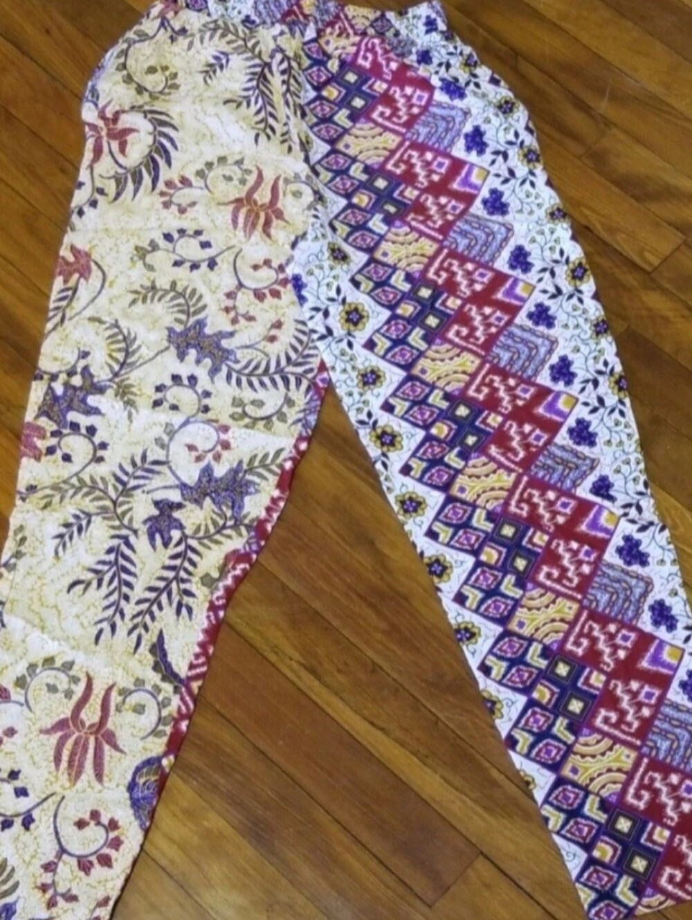 Deborah Barry Colorful Floral Vintage Lounge Pants Elastic Waist- Small 22.5x28"